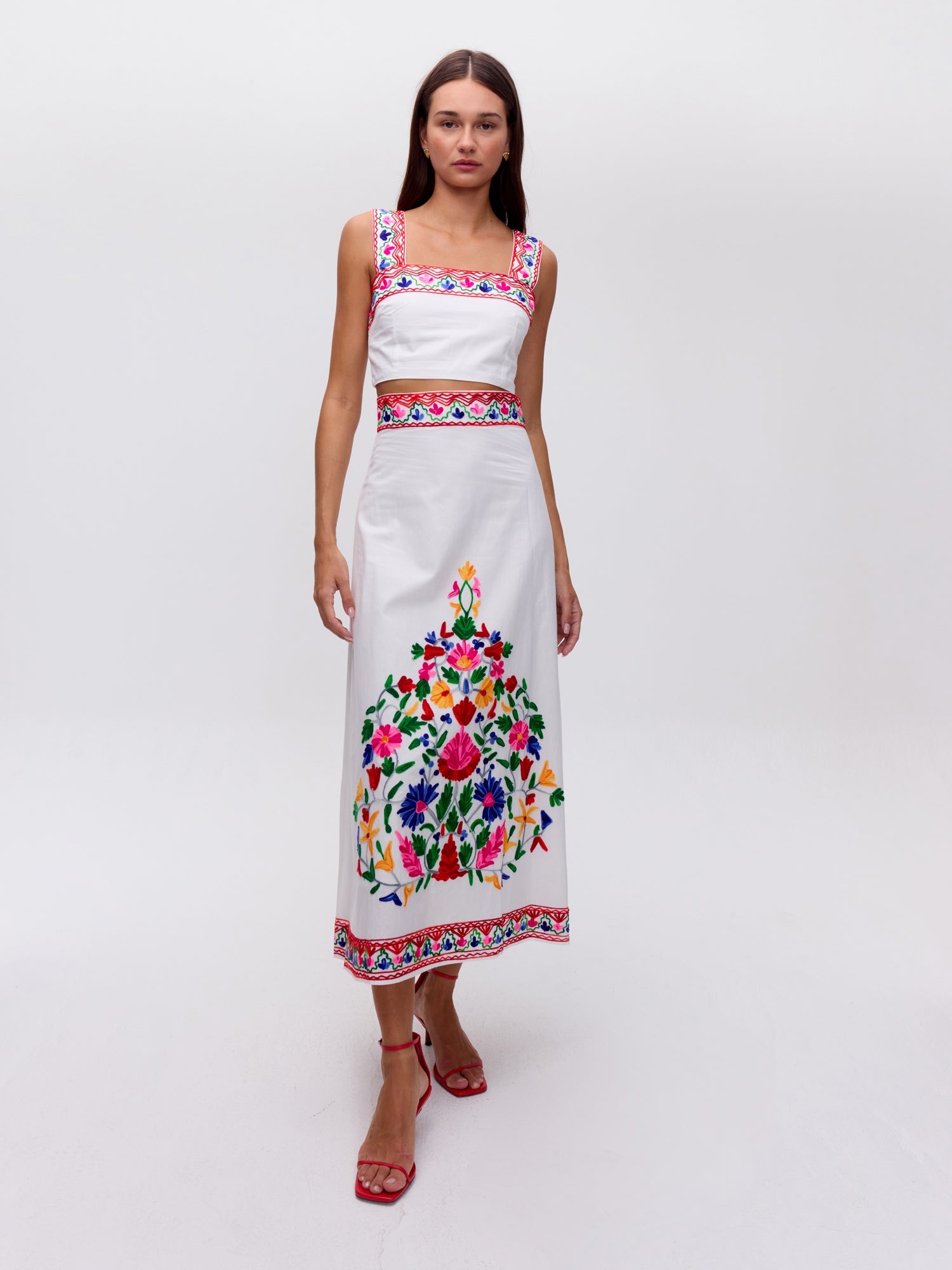 MIOH | CACAO TOP WHITE - Crop top bordado blanco para invitada de boda