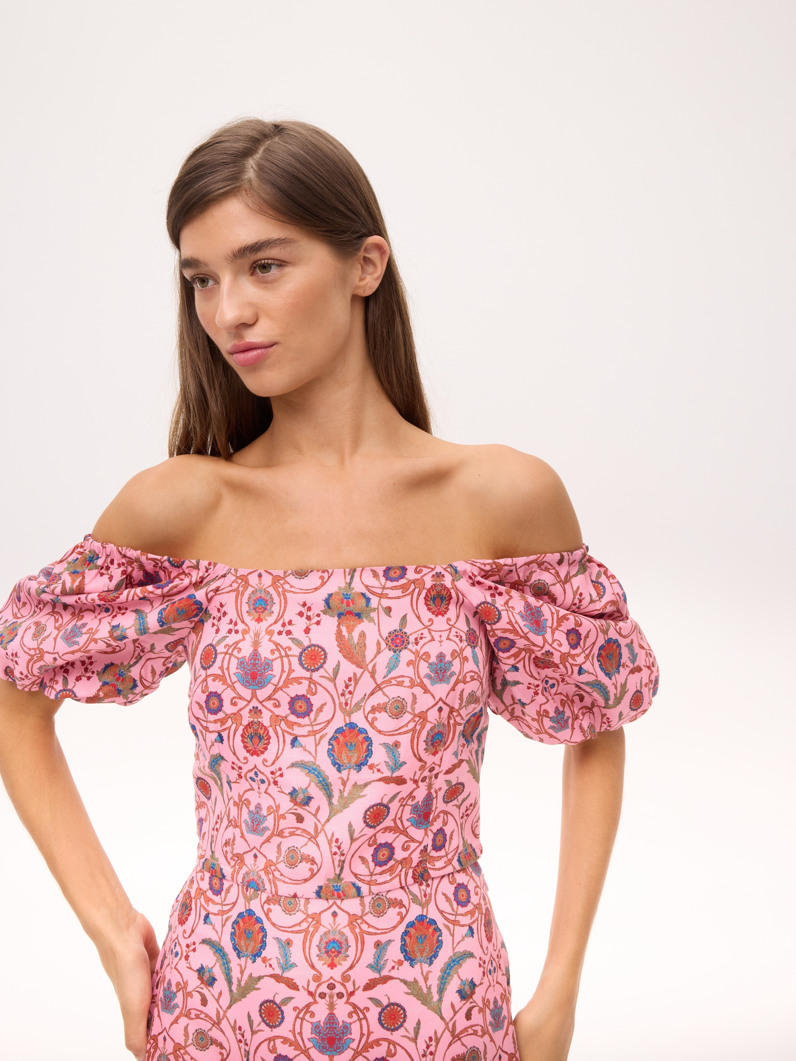 MARGARET PINK - Conjunto boho floral rosa, para invitadas de boda, fiesta y eventos de primvera y verano. MIOH es la marca española de vestidos de fiesta para invitadas de boda más de moda en España