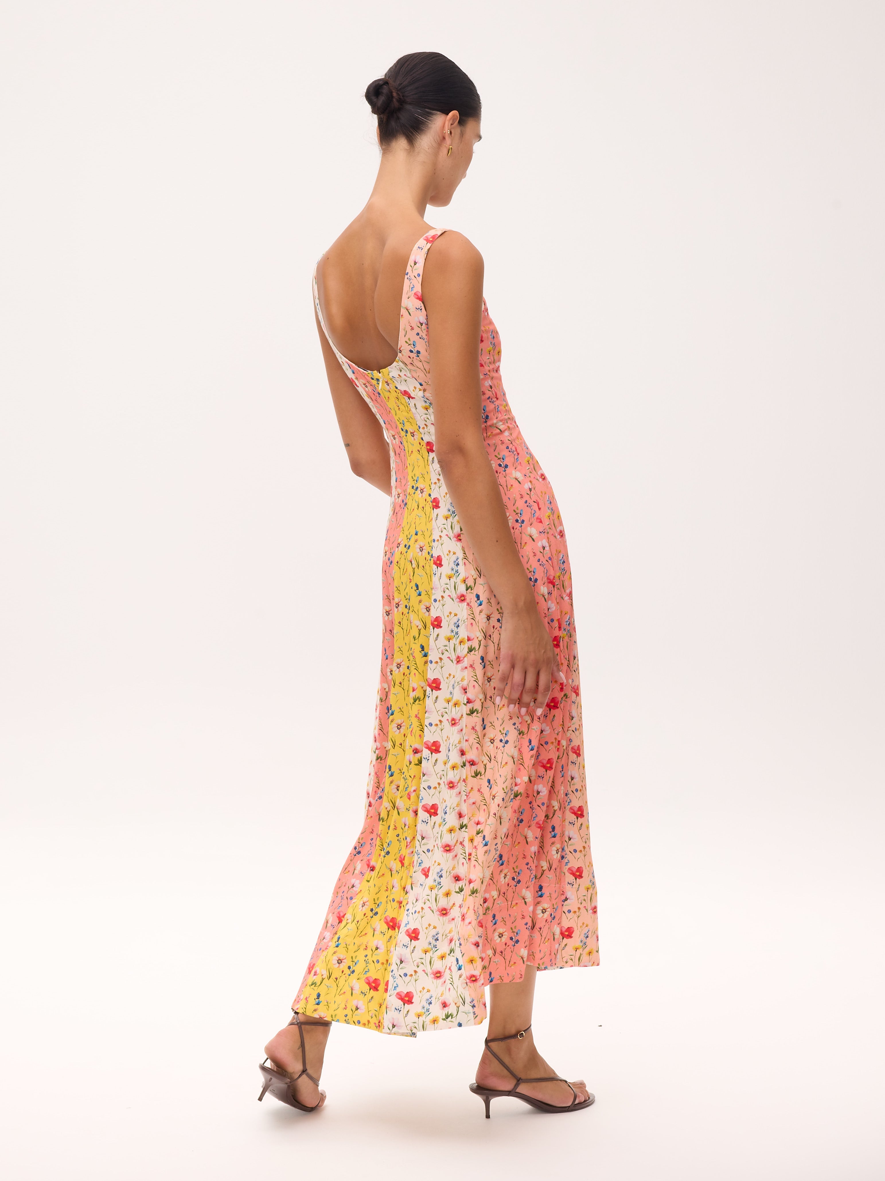 OTHELLO STRIPES - Vestido largo multicolor con paneles florales, para invitadas de boda, fiesta y eventos de primvera y verano. MIOH es la marca española de vestidos de fiesta para invitadas de boda más de moda en España