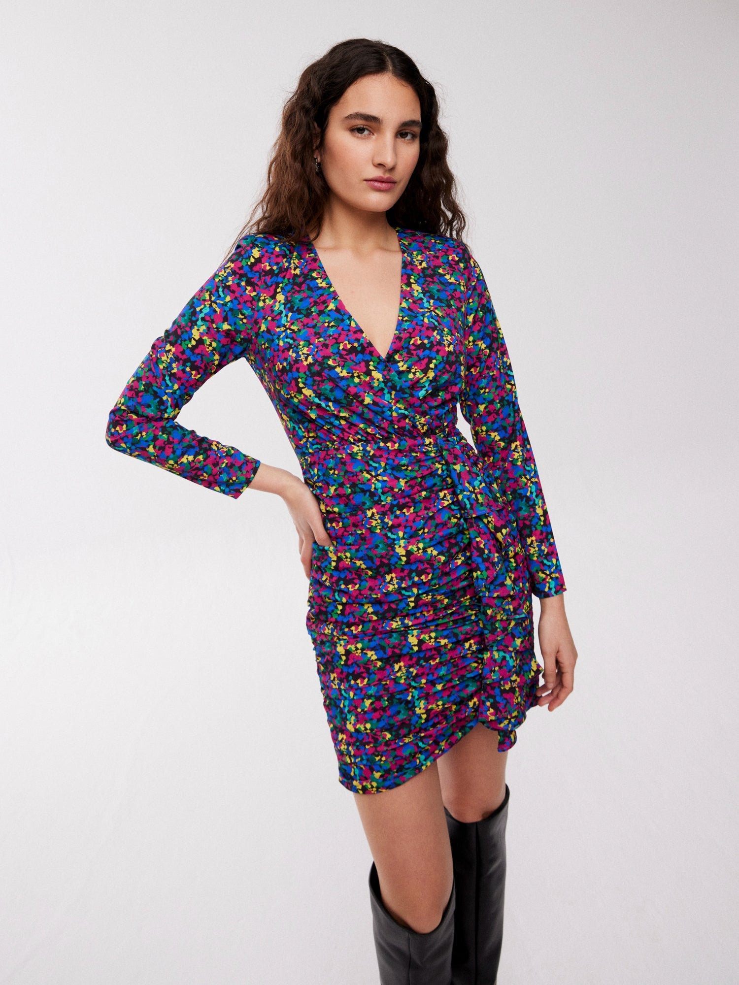 mioh | COOPER SPOTS - Vestido corto invitada, fiesta y diario. Pura tendencia vogue FW23. MIOH marca española moda famosas instagramers