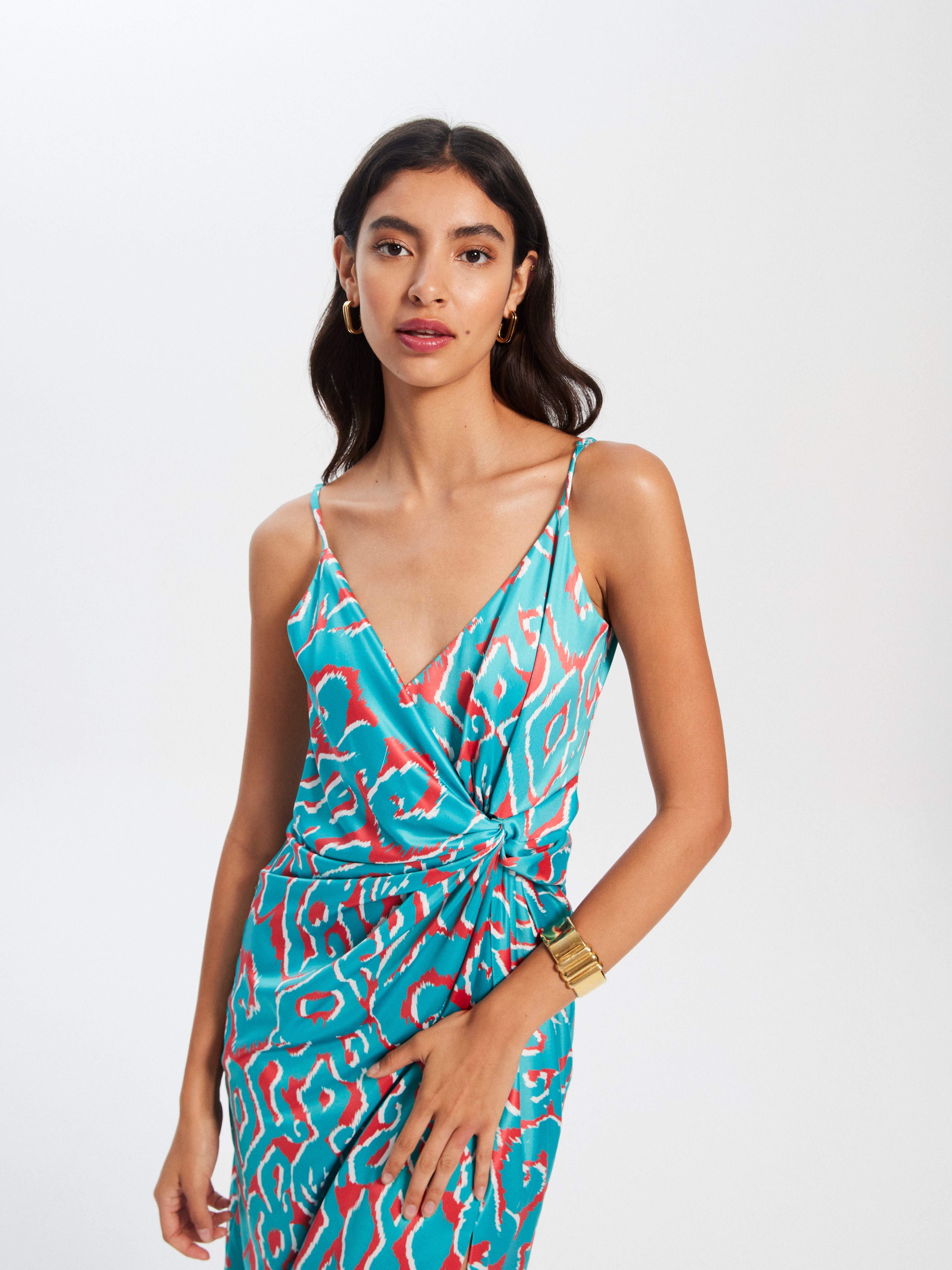 mioh | ELISA IKAT - Vestido largo midi invitada boda, fiesta y evento, nuestro vestido midi tirantes nudo pecho de fiesta para ser la invitada de boda perfecta esta temporada Primavera Verano 23. Pura tendencia SS23. MIOH marca española invitada